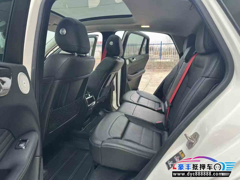 16年奔驰GLE轿车抵押车出售