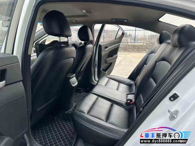 19年现代领动轿车抵押车出售