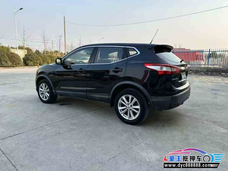 16年日产逍客轿车抵押车出售