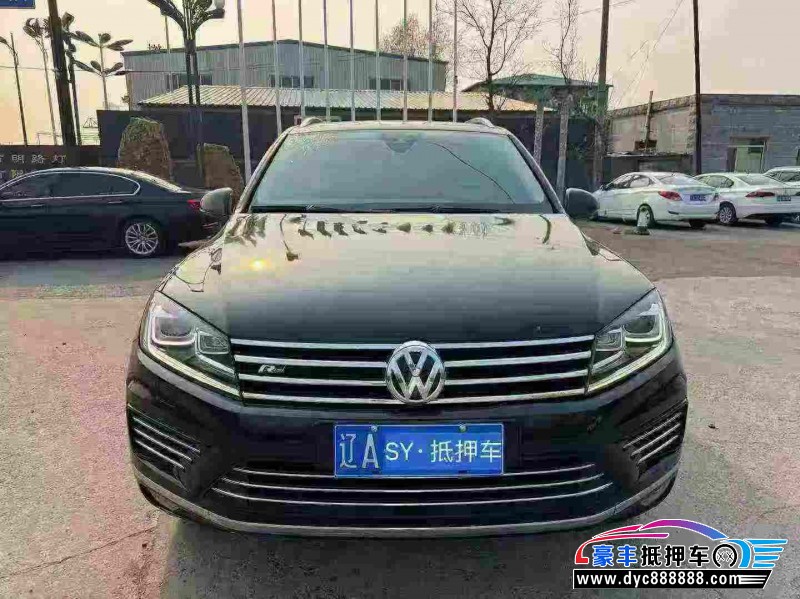 17年大众途锐轿车抵押车出售