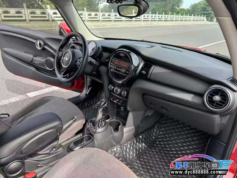 17年宝马MINI轿车抵押车出售