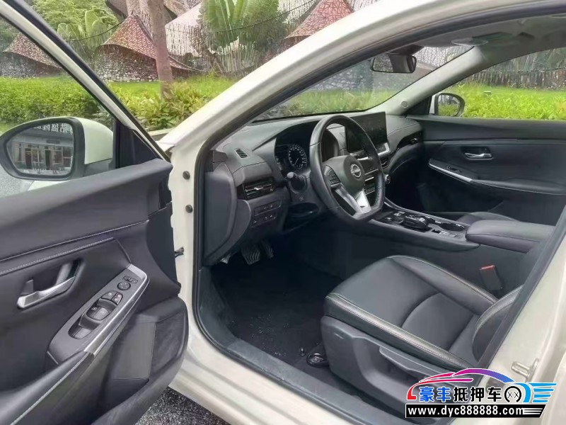 22年日产轩逸轿车抵押车出售