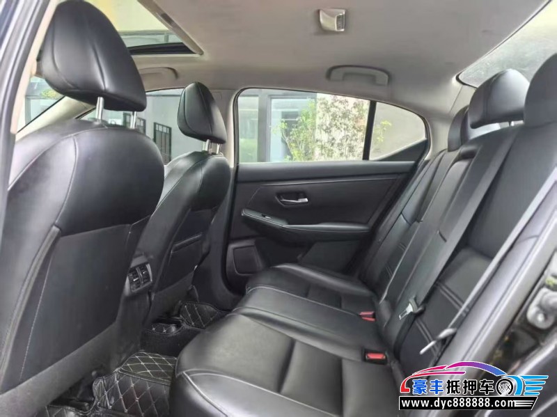 20年日产轩逸轿车抵押车出售