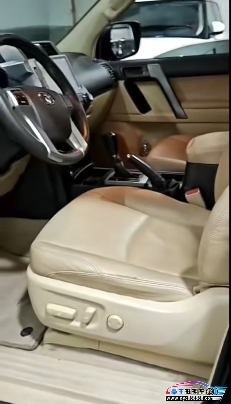 18年丰田普拉多（霸道）轿车抵押车出售