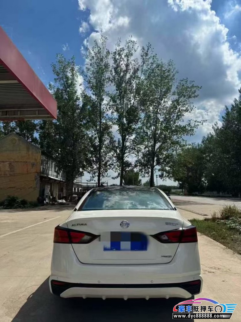 21年日产天籁轿车抵押车出售