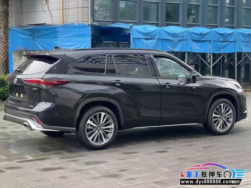 25年丰田皇冠轿车抵押车出售