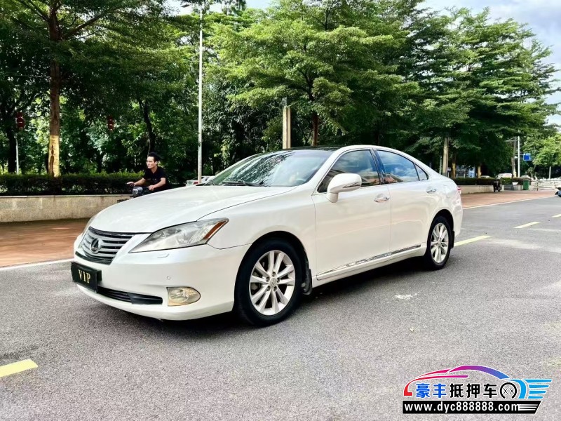 12年雷克萨斯ES轿车抵押车出售