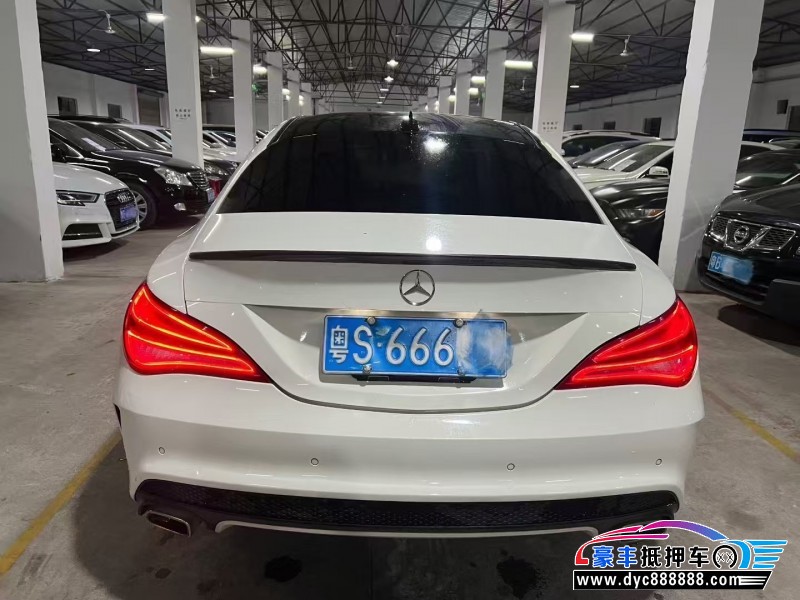 14年奔驰CLA轿车抵押车出售