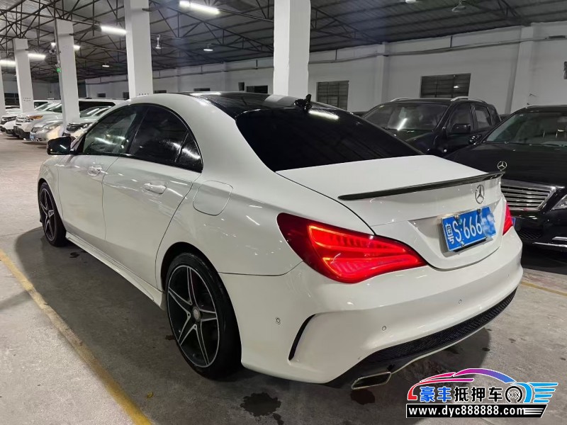 14年奔驰CLA轿车抵押车出售