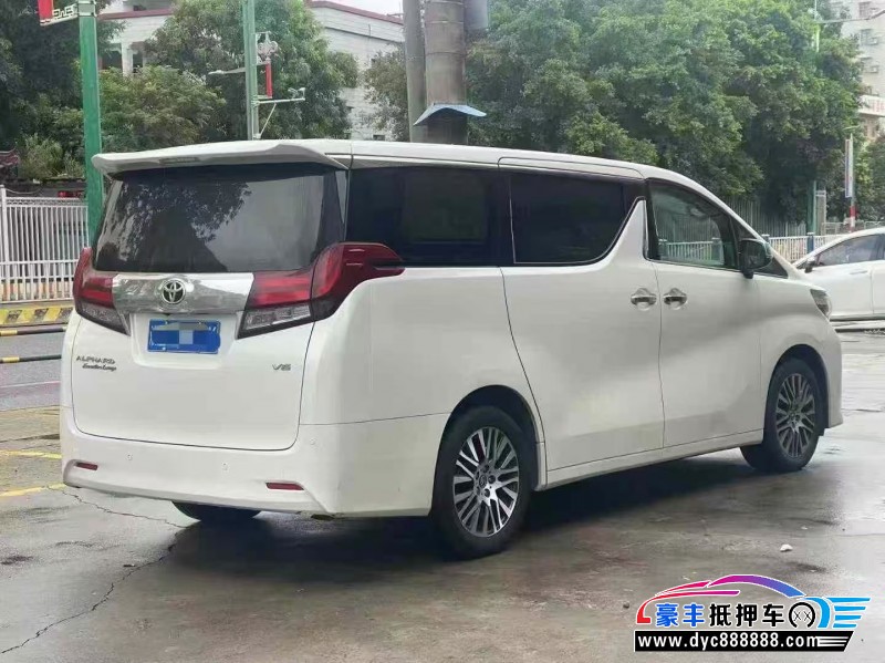 18年丰田埃尔法轿车抵押车出售