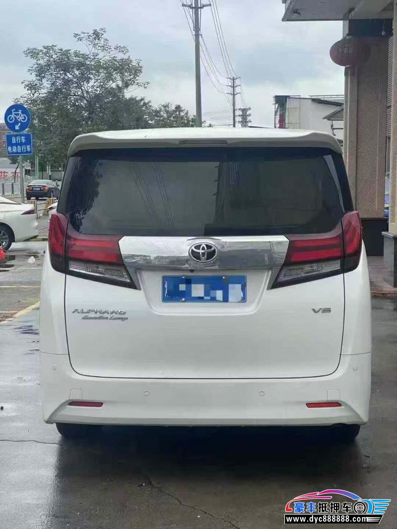 18年丰田埃尔法轿车抵押车出售