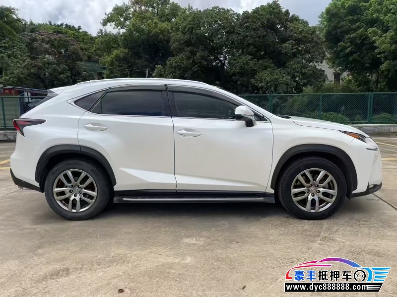 16年雷克萨斯NX轿车抵押车出售