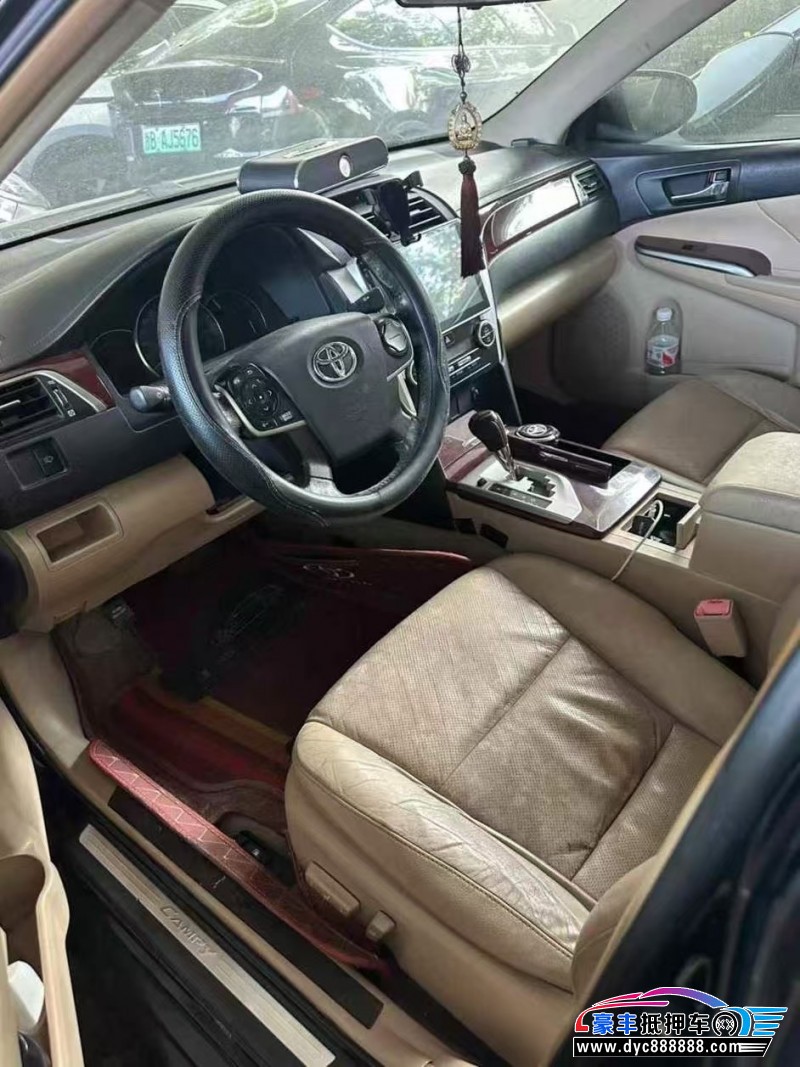 12年丰田凯美瑞轿车抵押车出售