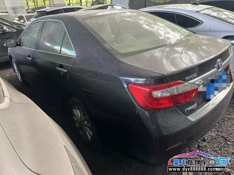 12年丰田凯美瑞轿车抵押车出售