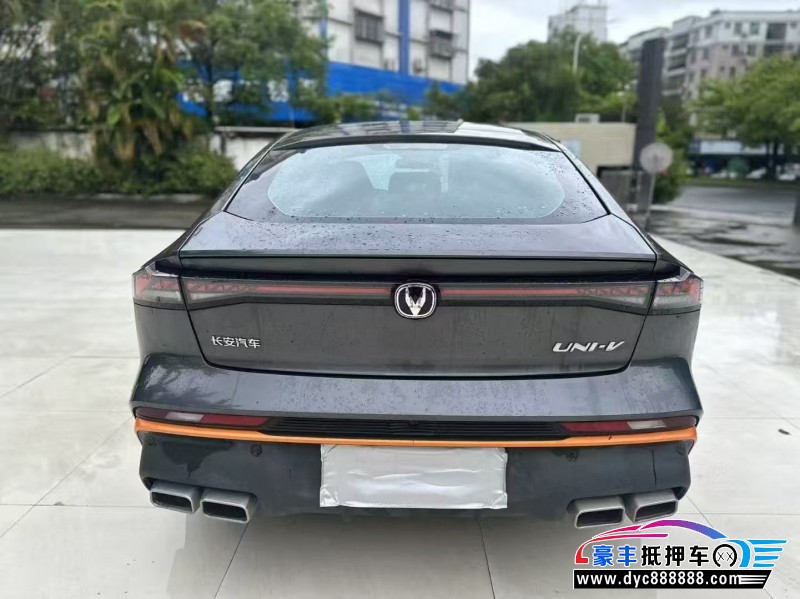 24年长安长安UNI轿车抵押车出售