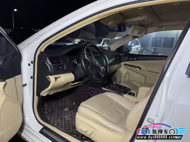 17年丰田凯美瑞轿车抵押车出售