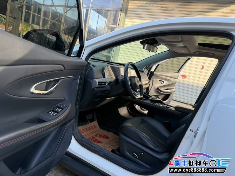 21年长安UN-T轿车抵押车出售