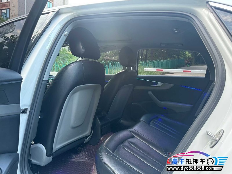 18年奥迪A4轿车抵押车出售