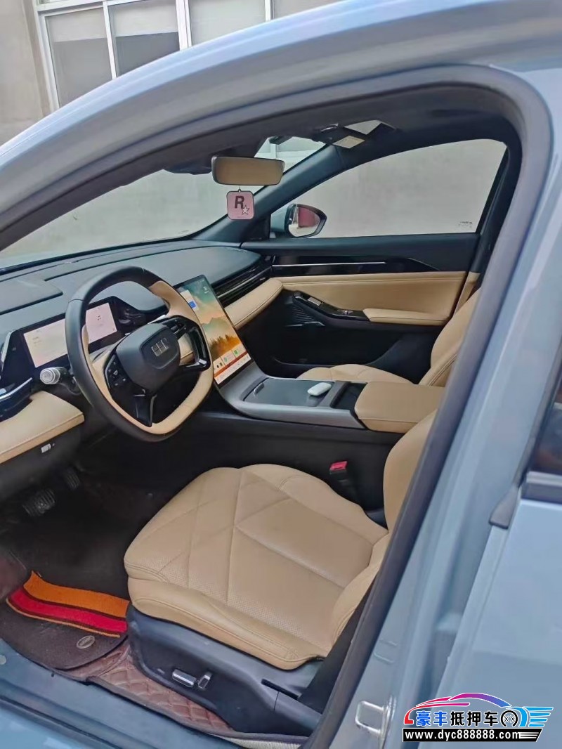 24年吉利银河L6轿车抵押车出售