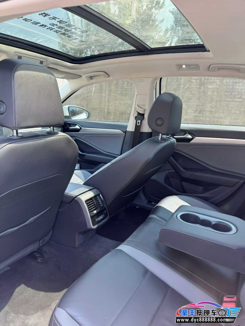 21年大众速腾轿车抵押车出售