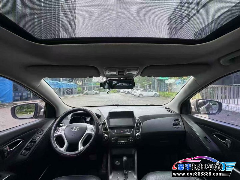 15年现代ix35轿车抵押车出售