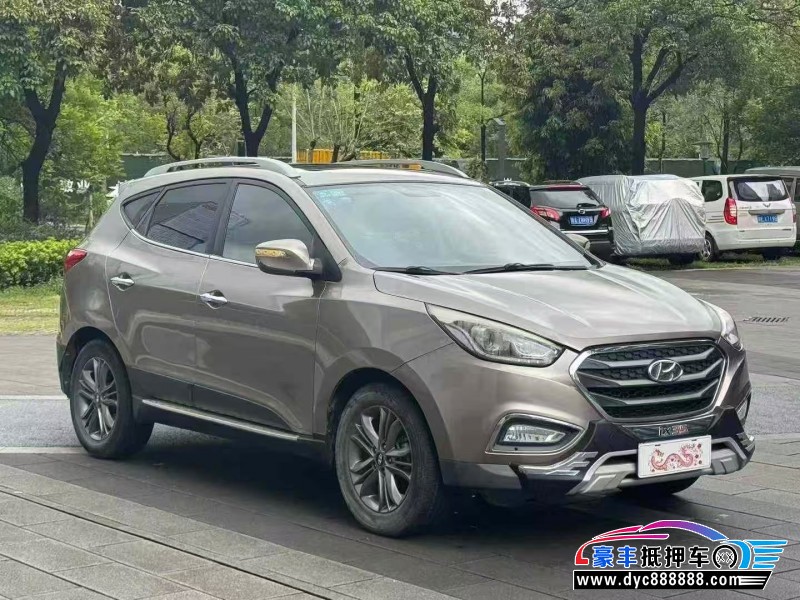 15年现代ix35轿车抵押车出售