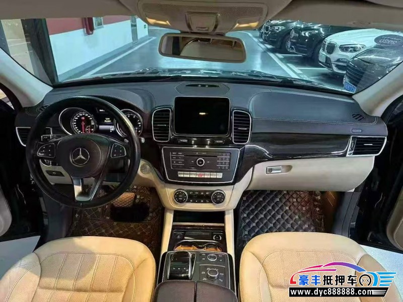 17年奔驰GLS轿车抵押车出售