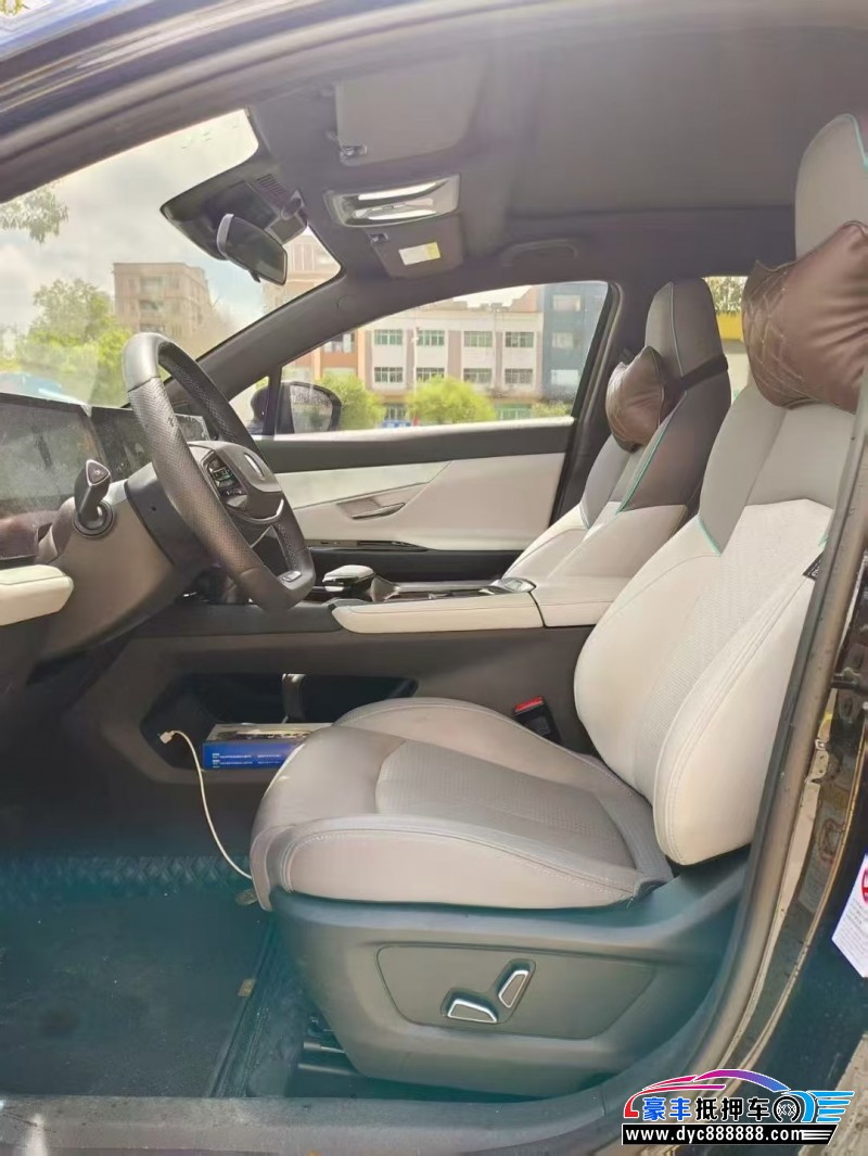 23年长安长安UNI轿车抵押车出售