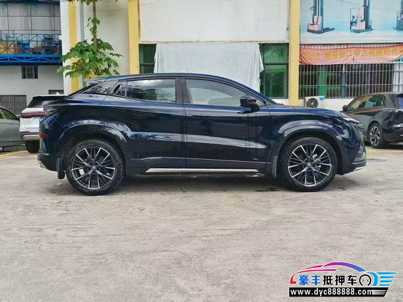 23年长安长安UNI轿车抵押车出售