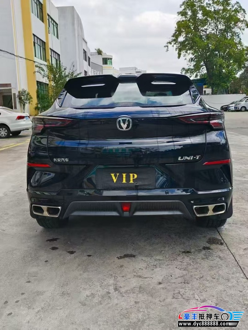 23年长安长安UNI轿车抵押车出售