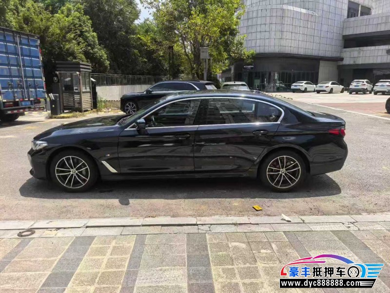 21年宝马5系轿车抵押车出售