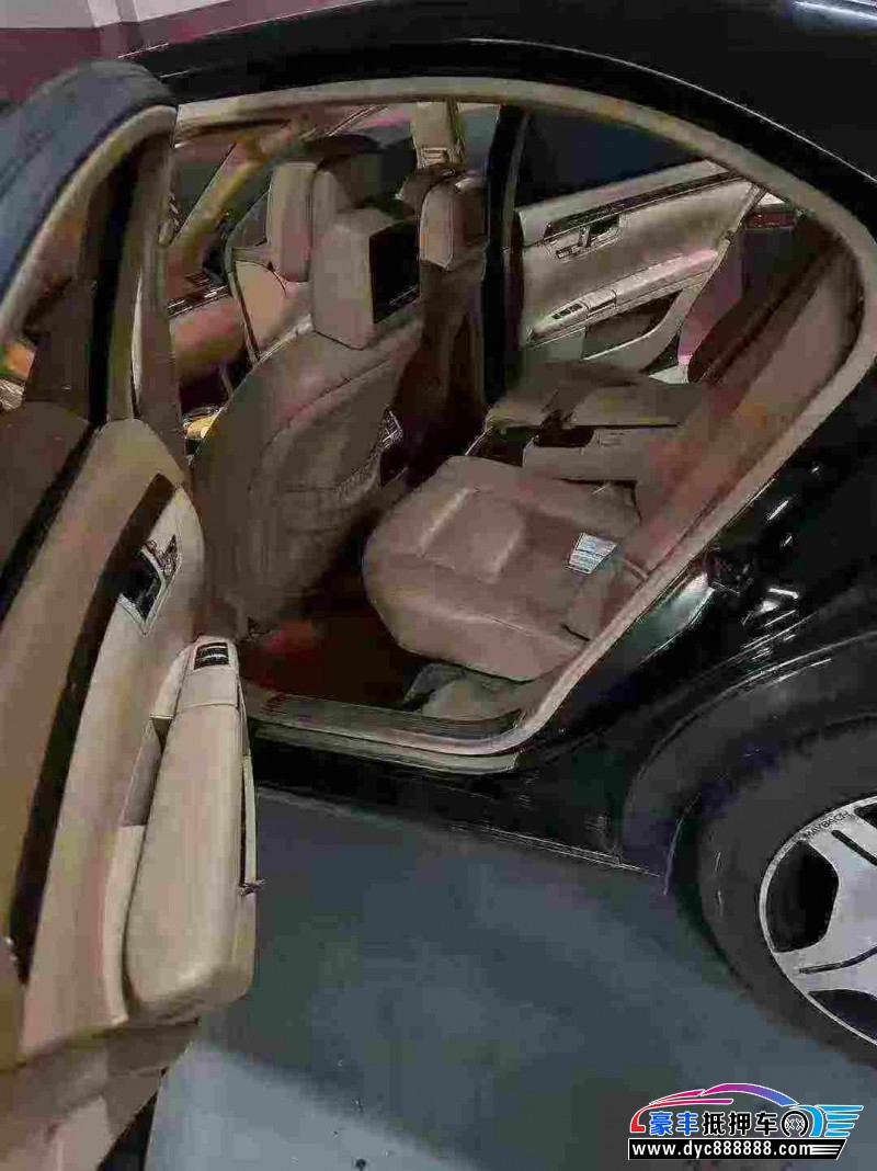 12年奔驰S轿车抵押车出售