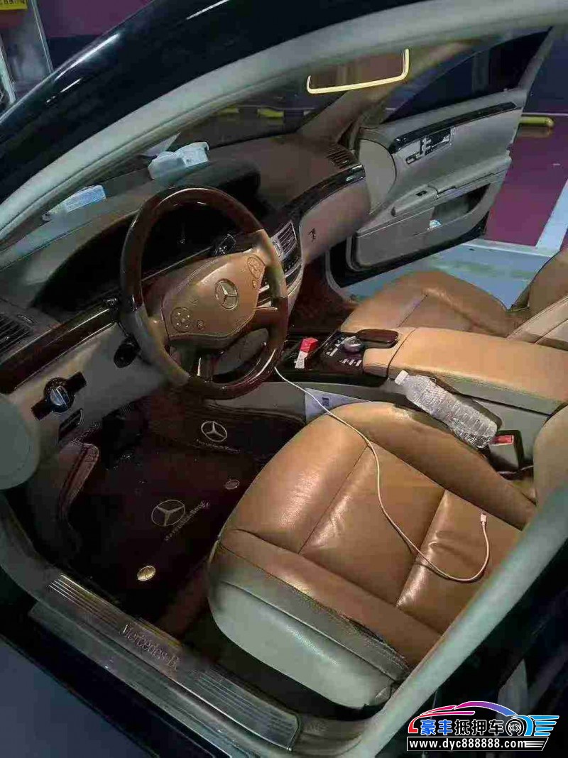 12年奔驰S轿车抵押车出售