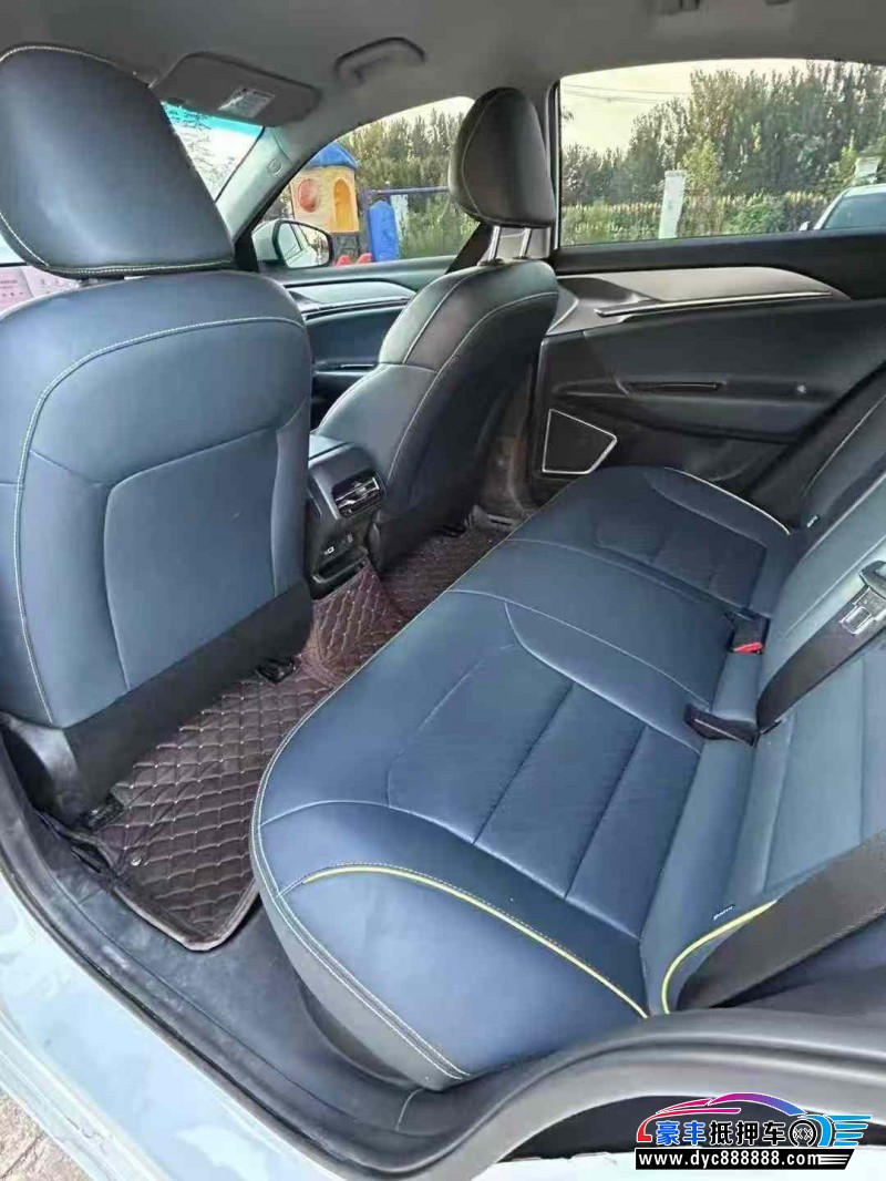 24年吉利几何轿车抵押车出售