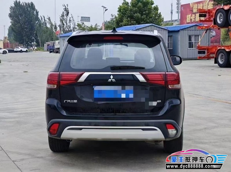 20年三菱欧蓝德轿车抵押车出售