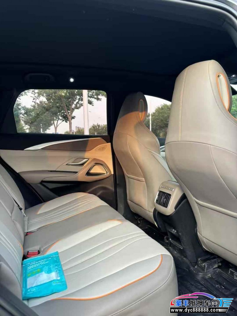 24年比亚迪宋轿车抵押车出售