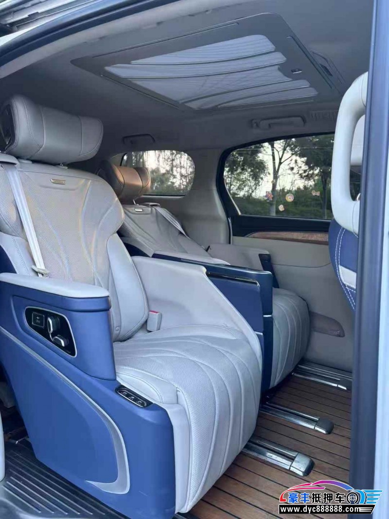 18年别克GL8轿车抵押车出售