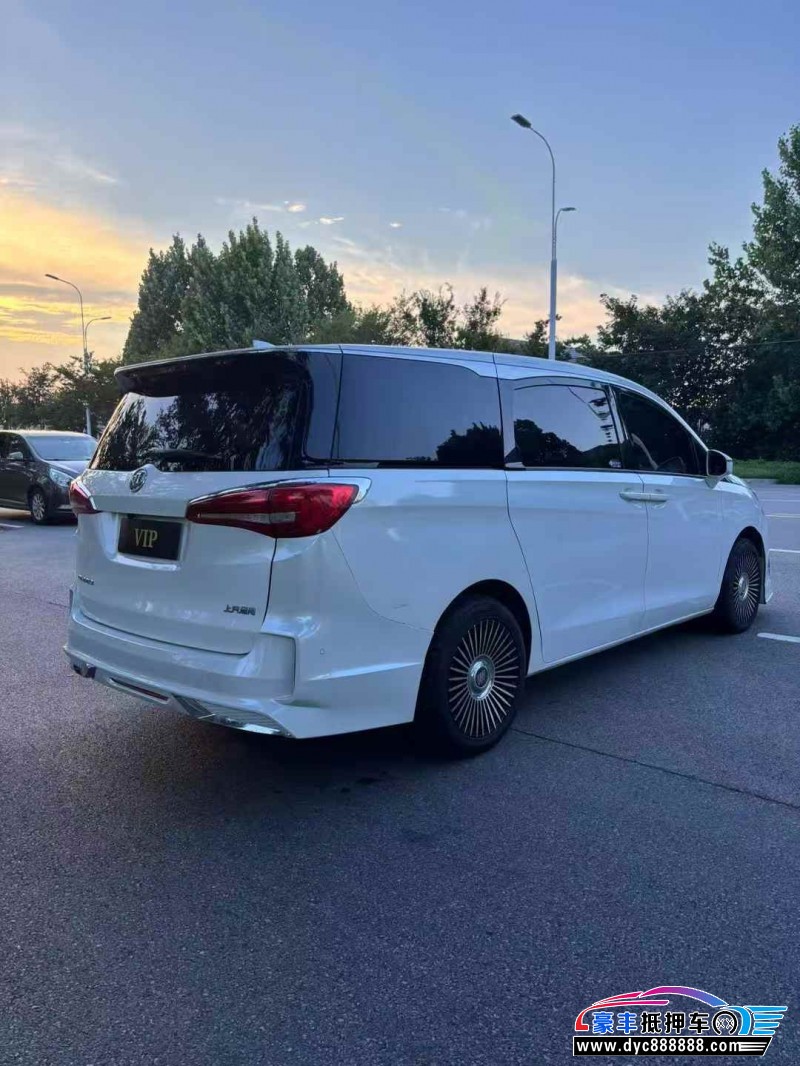 18年别克GL8轿车抵押车出售