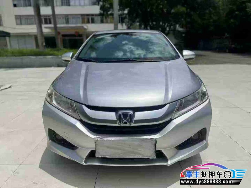 17年本田锋范轿车抵押车出售