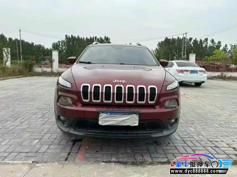 16年Jeep自由光轿车抵押车出售