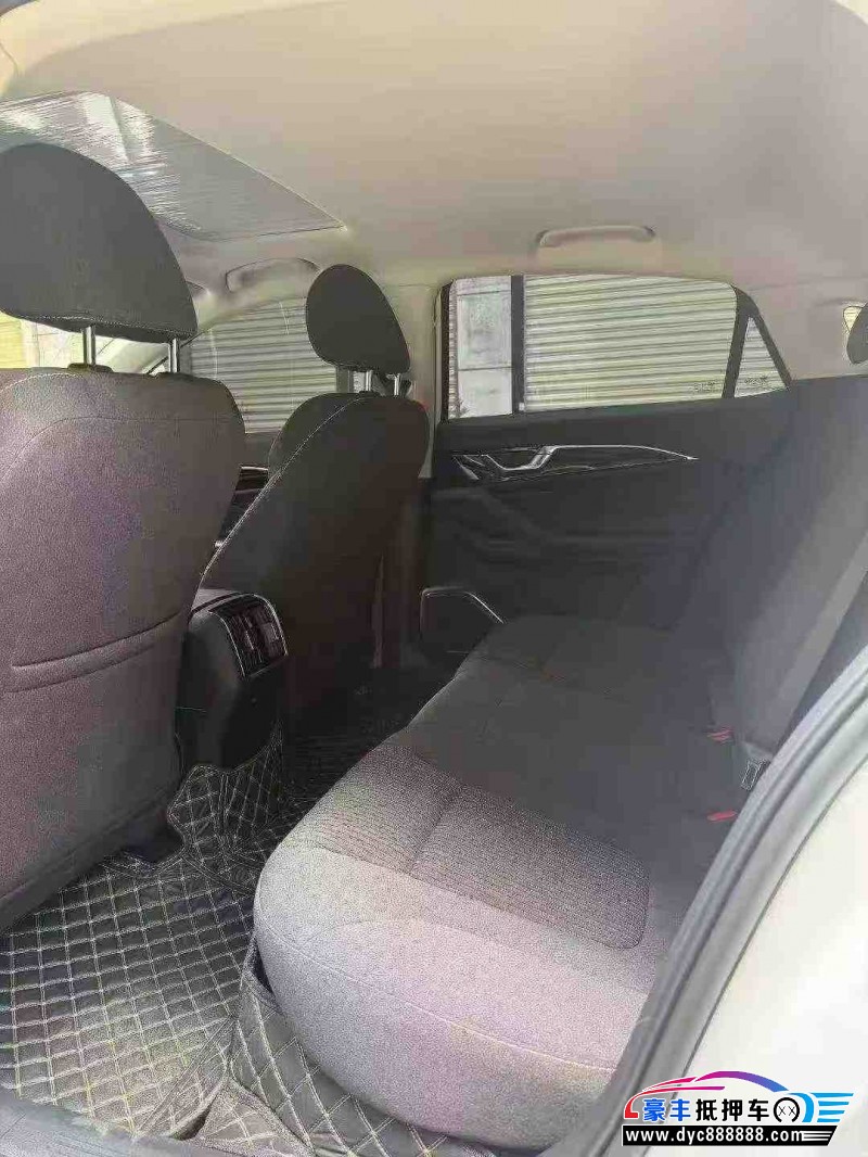 25年奔腾B70轿车抵押车出售