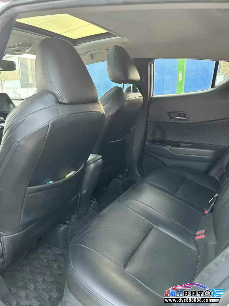 22年丰田C-HR轿车抵押车出售