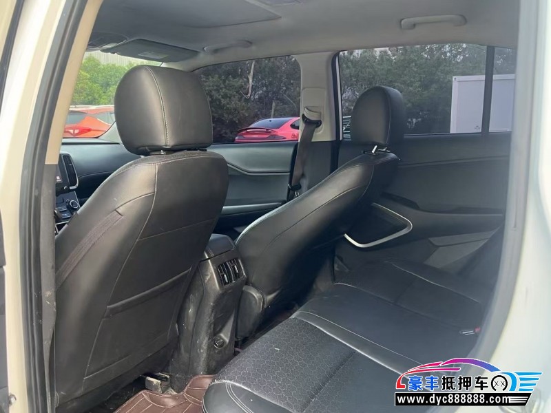 18年现代ix35轿车抵押车出售