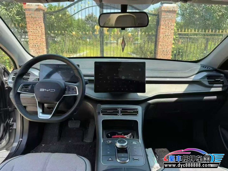 24年比亚迪驱逐舰轿车抵押车出售