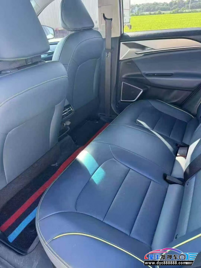 24年吉利几何轿车抵押车出售