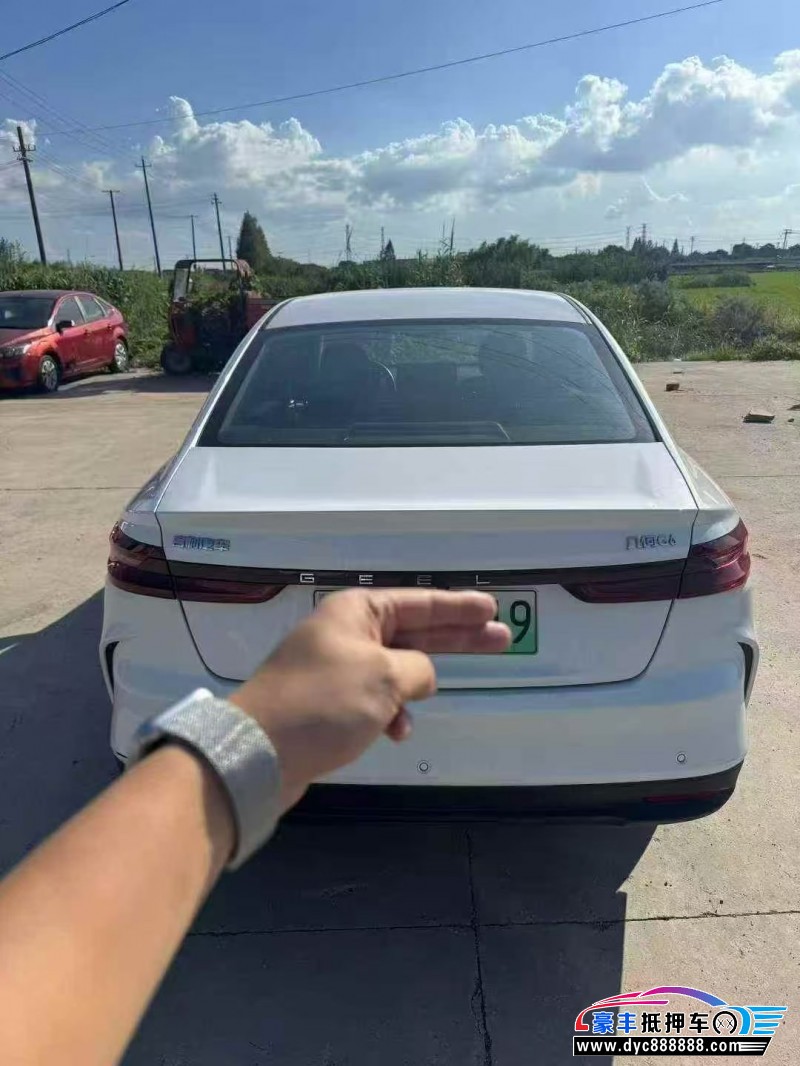 24年吉利几何轿车抵押车出售