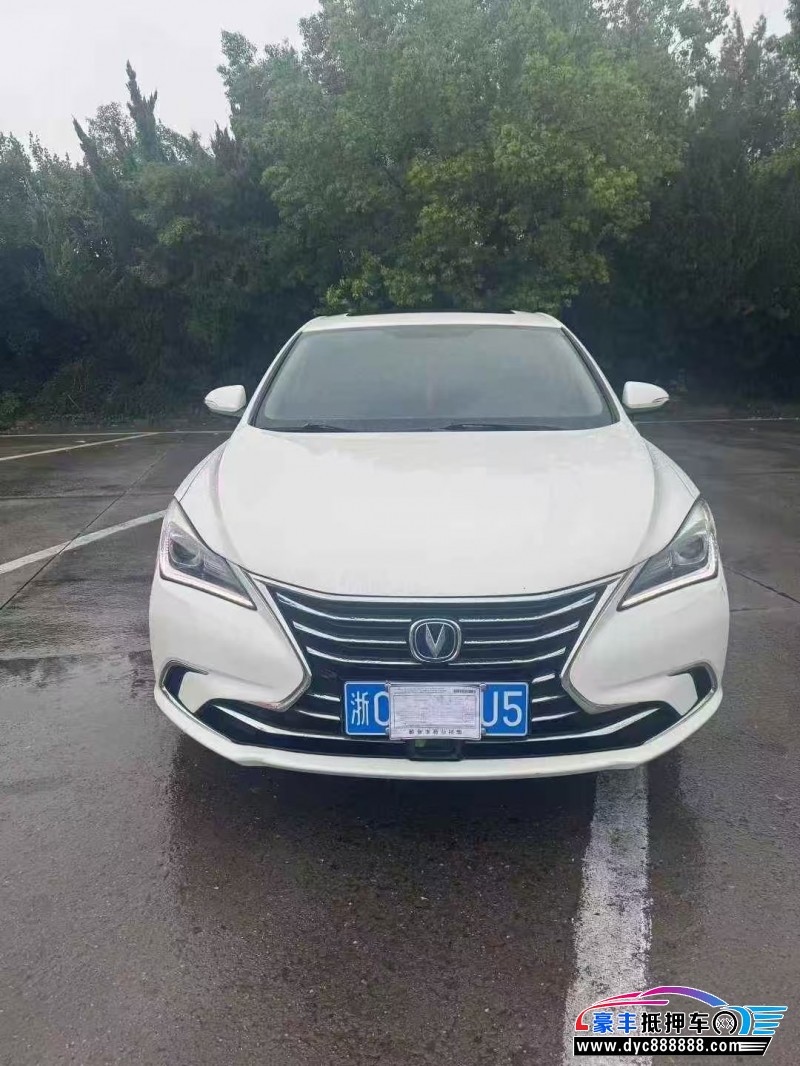 19年长安逸动轿车抵押车出售