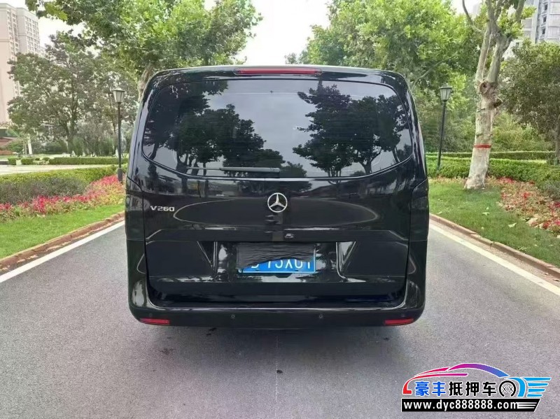 24年奔驰威霆轿车抵押车出售