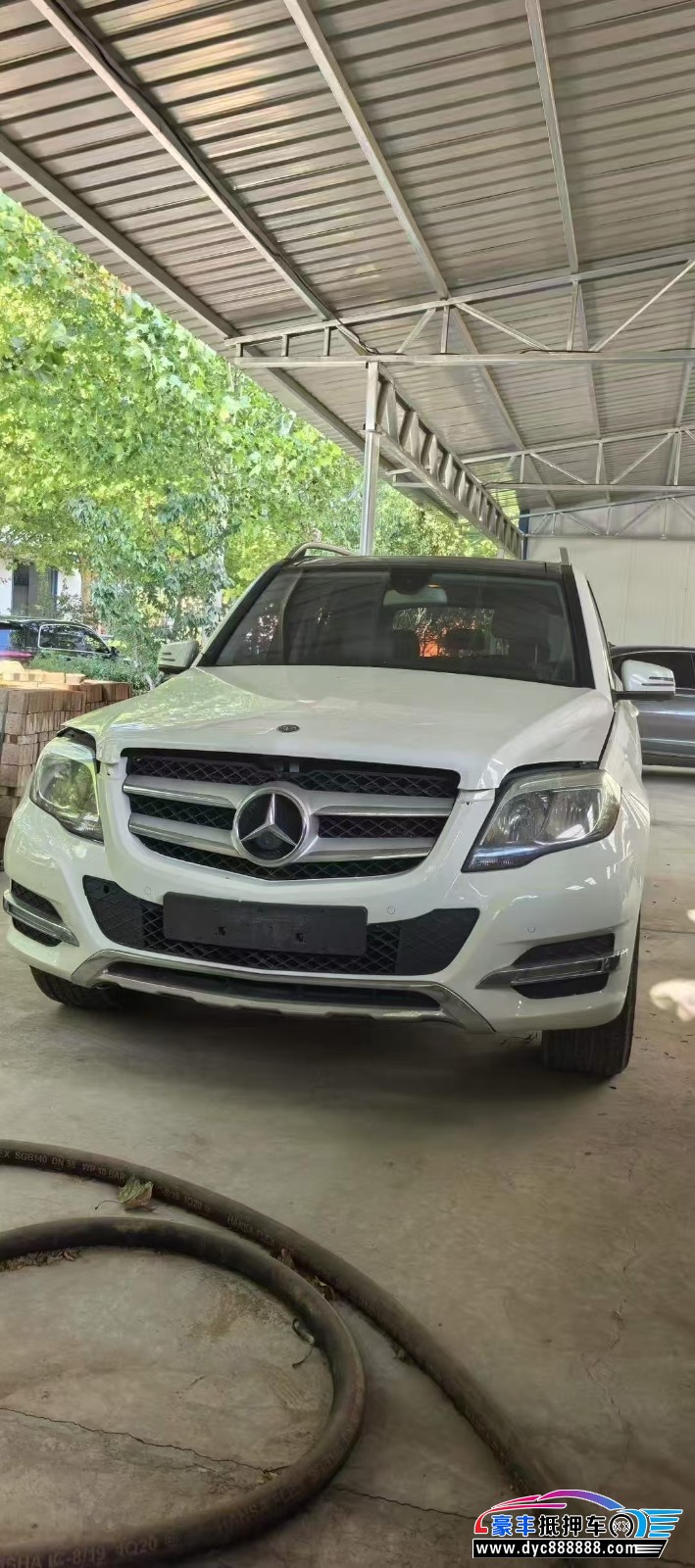 14年奔驰GLK轿车抵押车出售