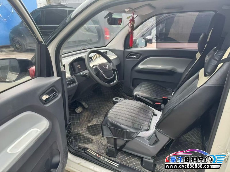 23年五菱汽车迷你轿车抵押车出售